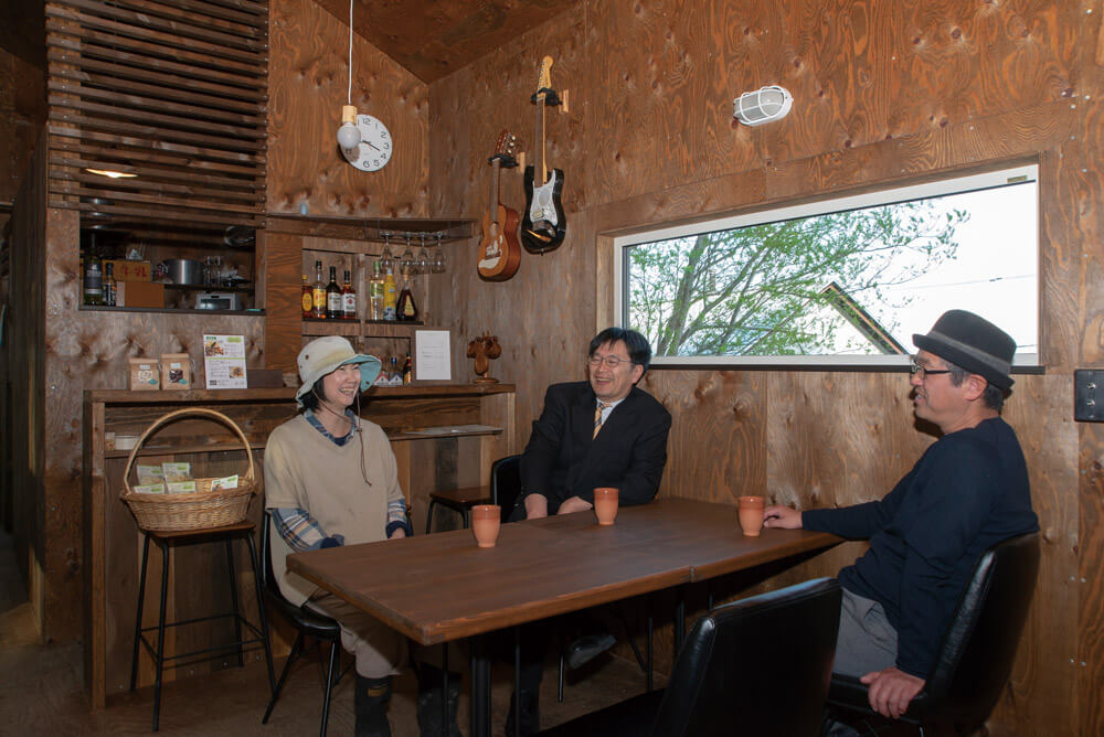 「辻野さんはいつも自然体。相談しやすいですし、安心していろいろチャレンジすることができます」と奥さん