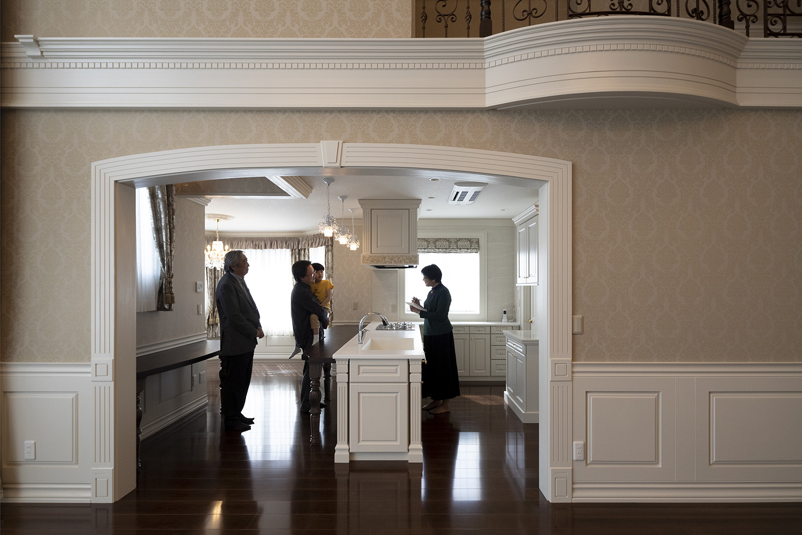 レトロ　宮殿　インテリア　お城　柱2本 存在感抜群 レトロ 宮殿 インテリア お城 柱2本 - メルカリ