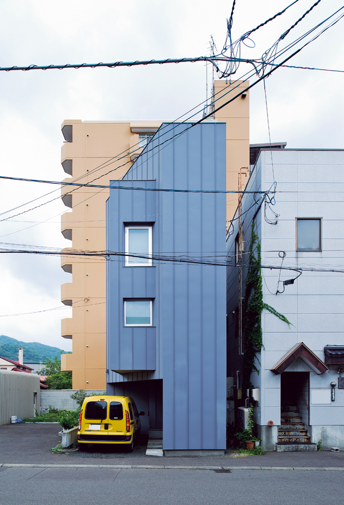 狭小住宅のスキップフロアの外観デザイン