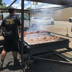 ハワイで人気のB級グルメ「フリフリチキン」！