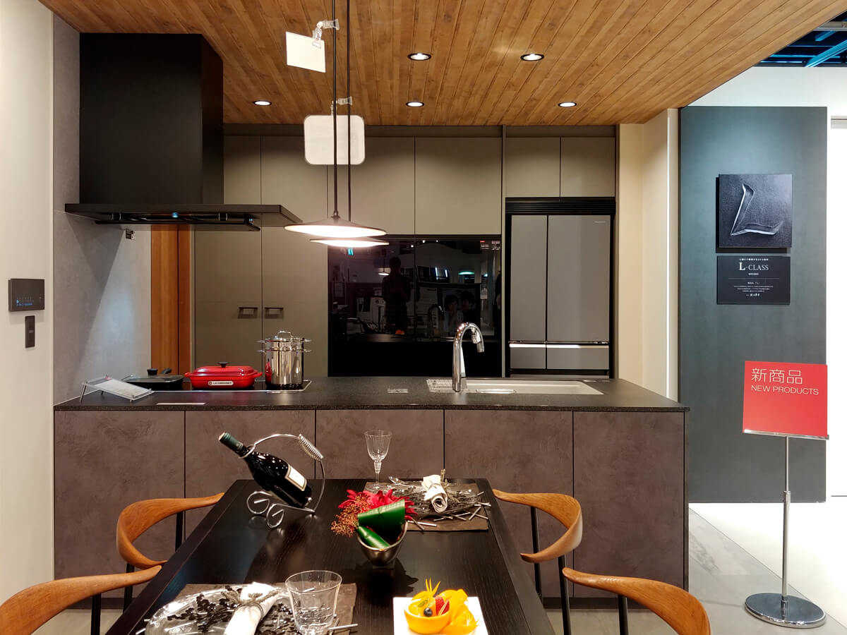 ショールーム展示キッチン　パナソニック　Lクラス　対面キッチン/背面収納 ショールーム展示キッチン パナソニック Lクラス 対面キッチン/背面収納