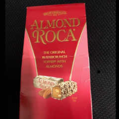 【アーモンドロカ ALMOND ROCA】日本人離れした甘み…