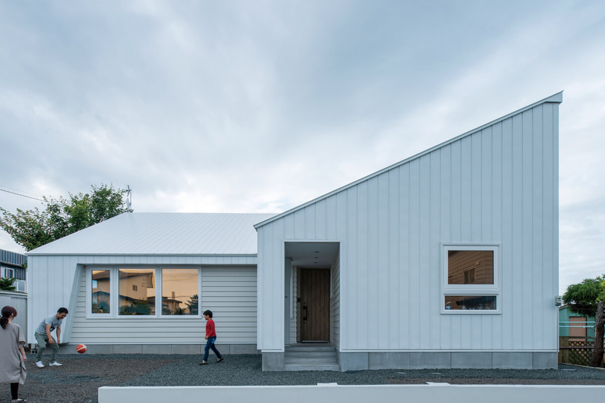 城岡工作室 小屋裏を活用してロフトをプラス 3世代が住まう平屋住宅 網走市 北海道 住宅実例を見る Replan リプラン Webmagazine