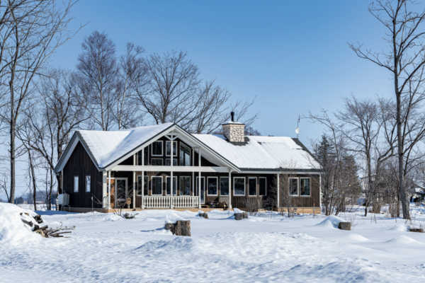 北海道移住で見つけた楽しみ。薪ストーブで迎える暖かい冬