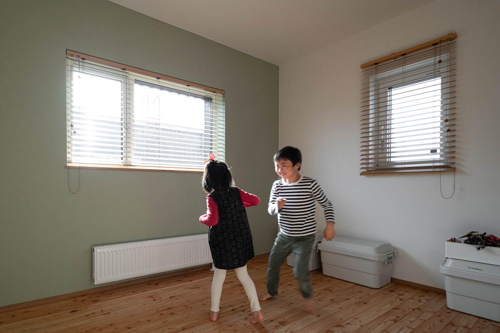 子ども部屋は落ち着いた色味のアセントクロスで雰囲気良く仕上げた