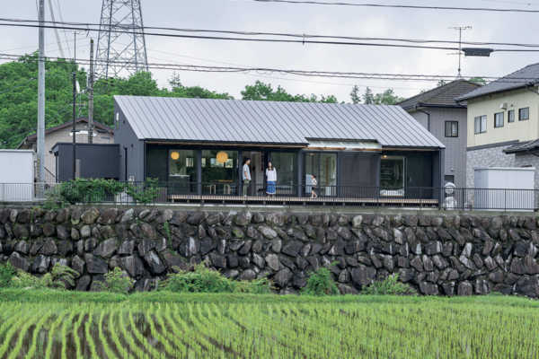 暮らしの夢とイメージをかたちに。小さなケーキ店のある住まい