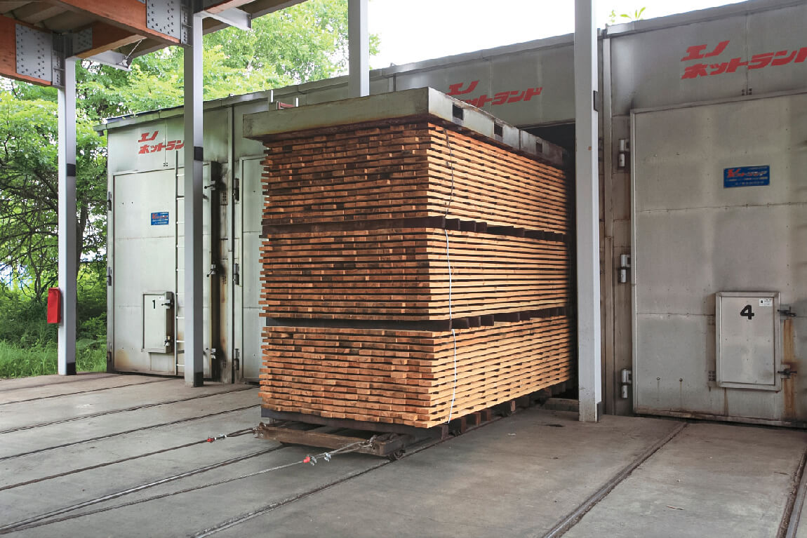 HOPと林産試験場が共同開発した特殊高温乾燥機
