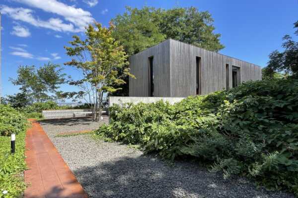 8/27（日）【予約制】札幌の建築家GLAの自邸「森の素形」オープンハウス（GLA作品集プレゼント）｜一級建築士事務所 GLA