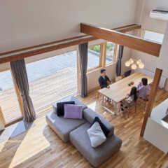 愛おしむ北欧の家具が上質な室内空間の表情をより豊かにする住ま…