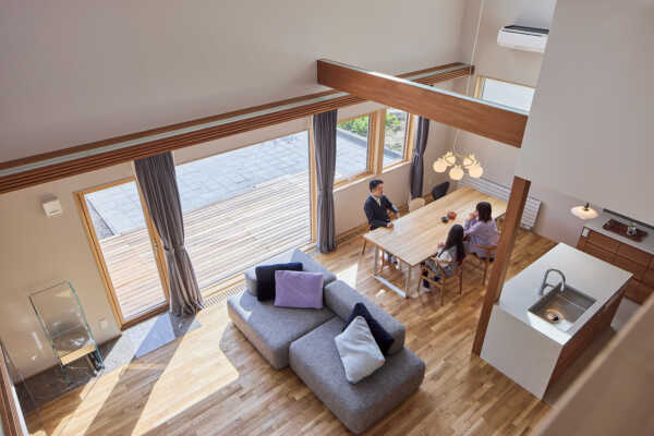 愛おしむ北欧の家具が上質な室内空間の表情をより豊かにする住まい