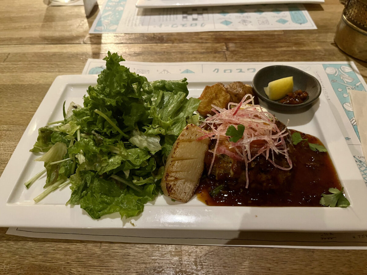 「ノースコンチネント」というお店のハンバーグ