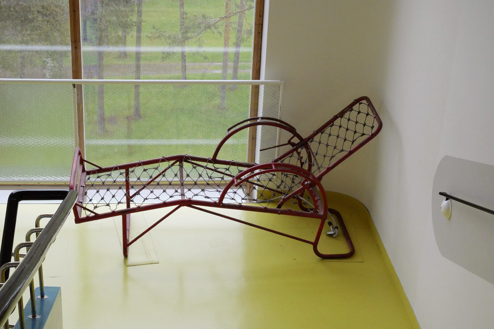 テラス用ベッドのプロトタイプ。寝転んだときの顔の角度や居心地など、使う人がどう感じるかが追求されている