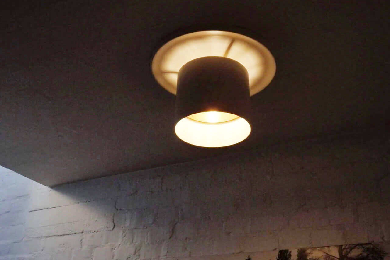 現在のプロパー品にも使われているデザインのペンダントライト