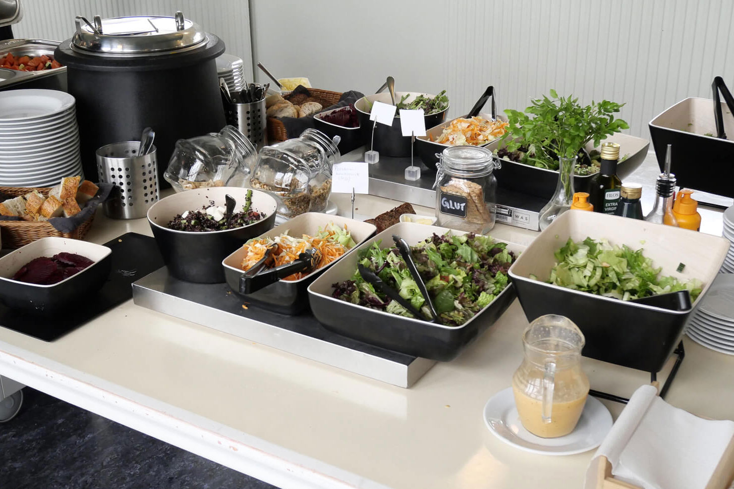 ランチビュッフェも