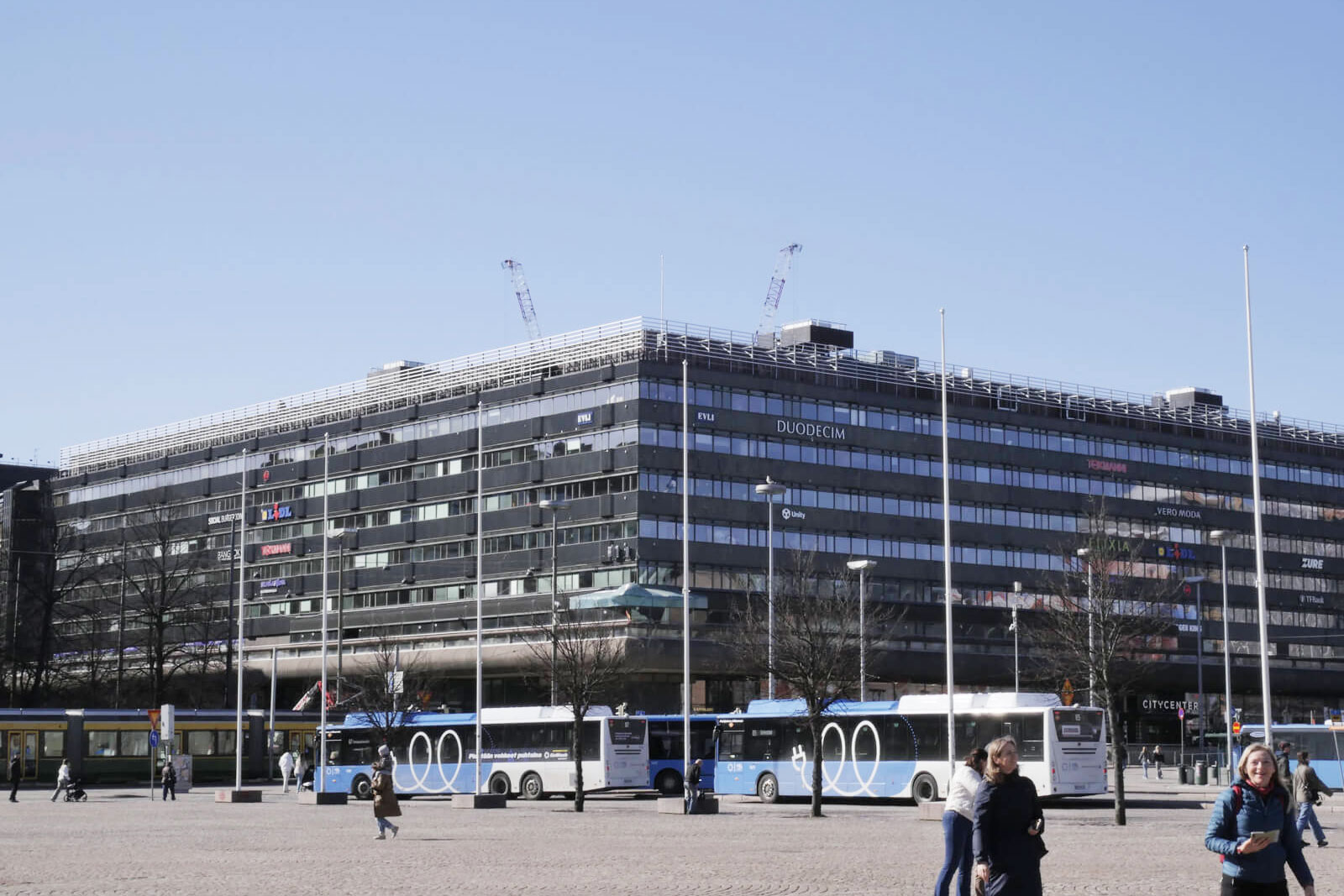 駅前にある「CITY CENTER」