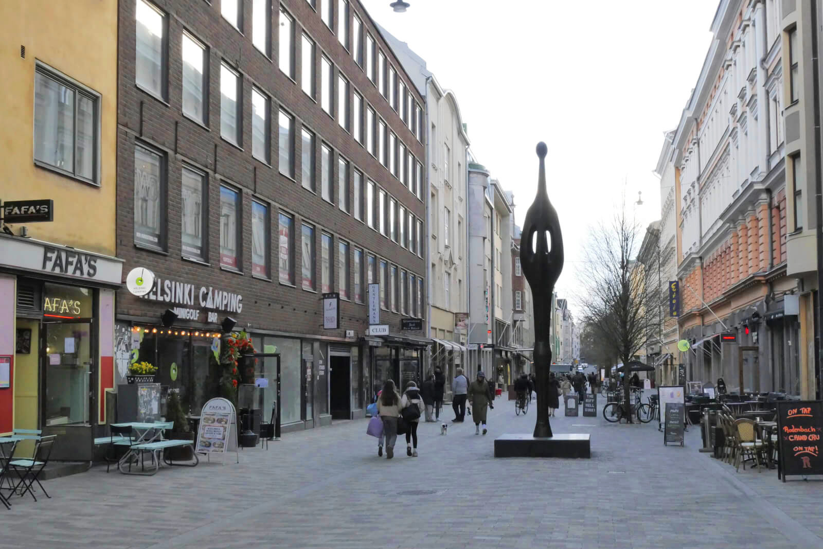 「Design District」はただ街歩きをするだけで楽しい。ビンテージの雑貨屋さんや家具屋さんが充実