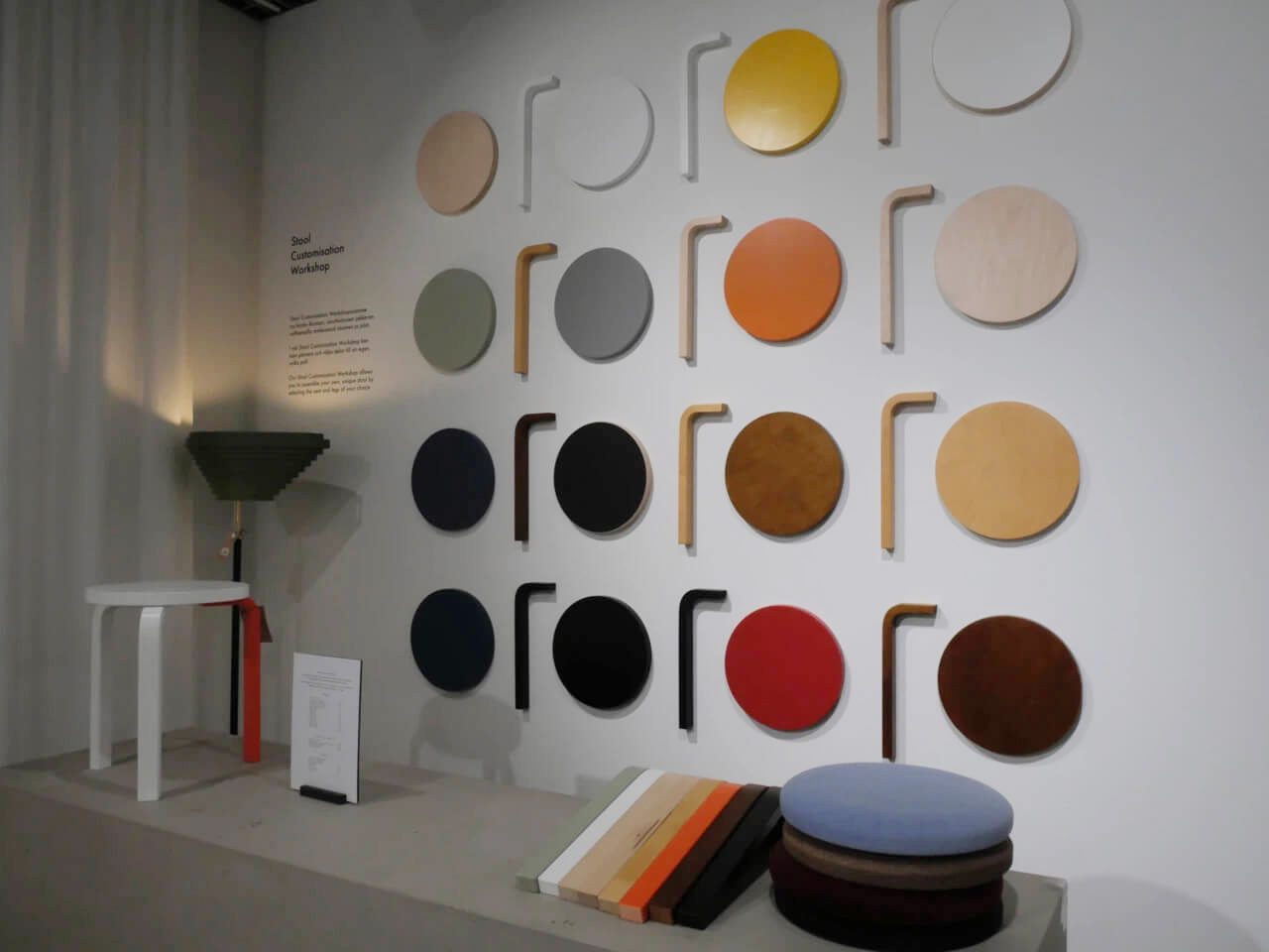 「Stool 60」は色バリエーションも大きな魅力