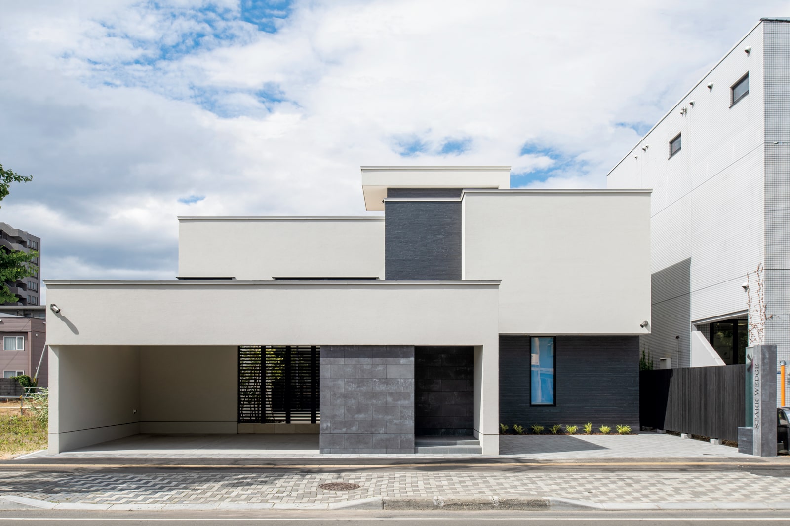 対談の舞台となったのは、スター・ウェッジの「SUSTAINABLE MODEL HOUSE」。この場所での対談を通して、お互いにまた新しい刺激を共有し合った二人のこれからに、今から期待が高まる