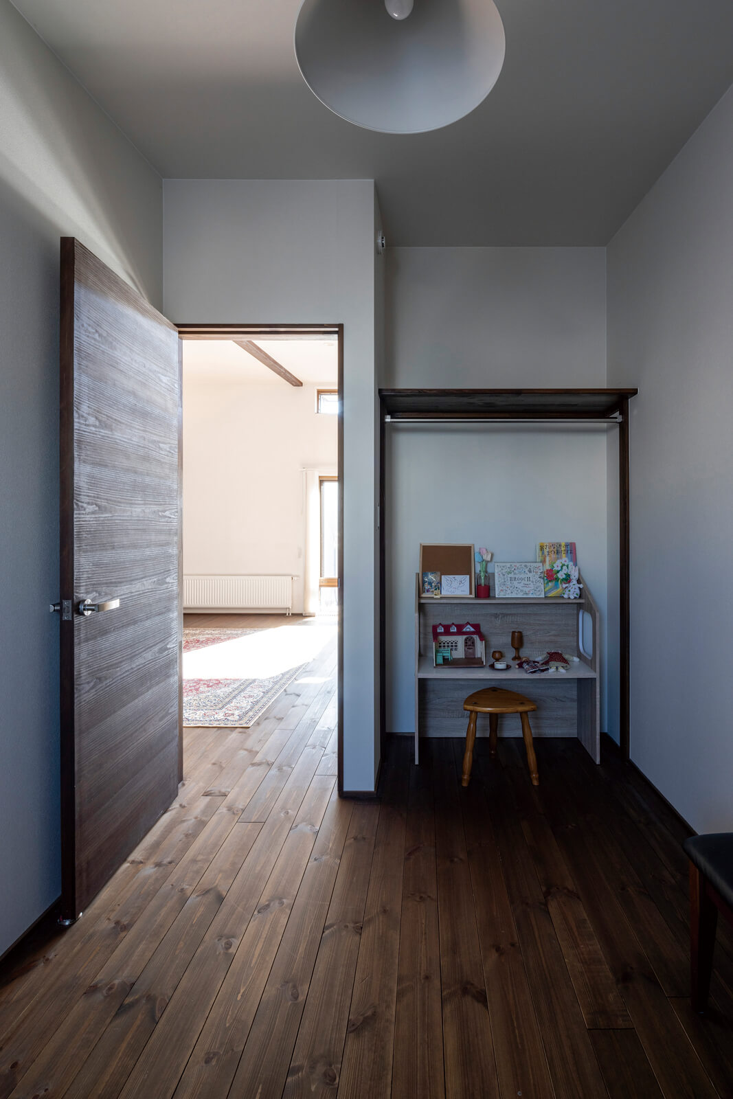 リビングに隣接して、2つの子ども部屋をレイアウト。それぞれの個室にはオープンクローゼットも造作した