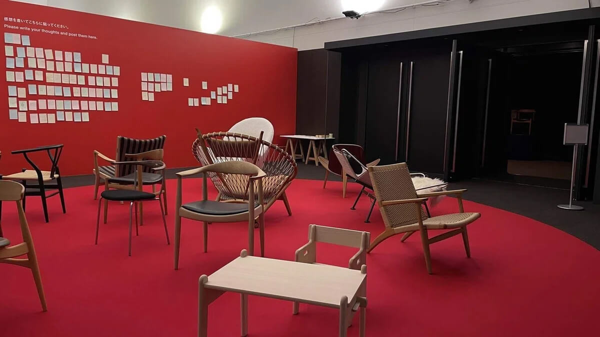 もちろんすべての椅子の座り心地を体感。もう大満足