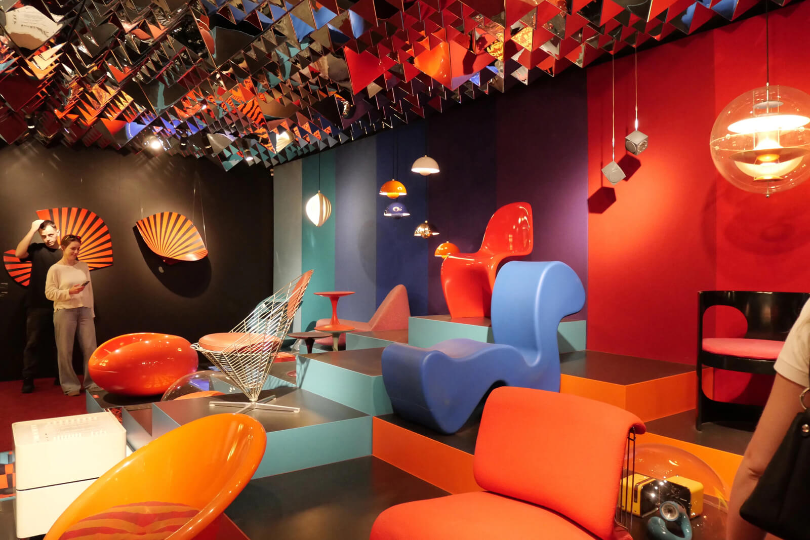 ヴァーナー・パントンはPOPの代表として展示されていた。カラフルで奇抜なデザインなのに、不思議と違和感がない