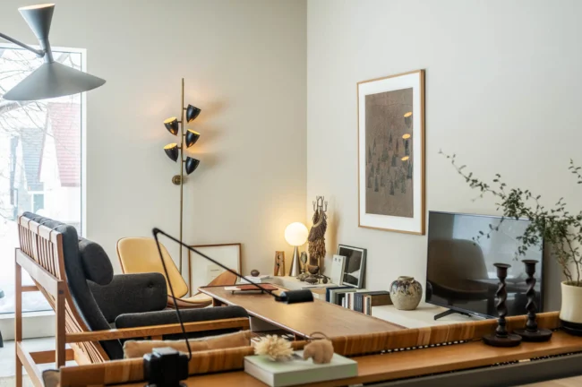 建築と家具の曖昧な関係。「無駄」が育む暮らしの余韻｜写真家・佐々木育弥さん