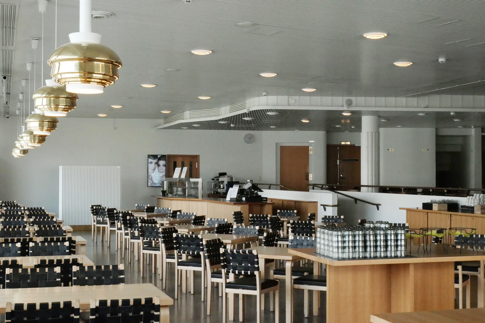 食堂の様子。ランチタイムに一度訪れてみたい…