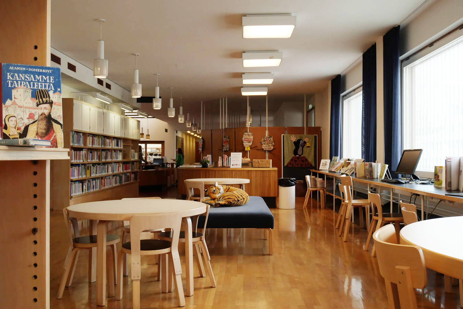 子ども用の図書コーナーも