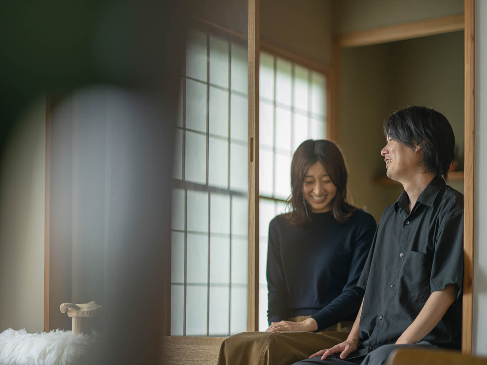 今回お話を聞いた建築家の桑名翔太さんと、インテリアデザイナーの桑名真生子さん